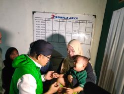 Cak Imin Temui 100 Anak yang Disunat di Purwakarta