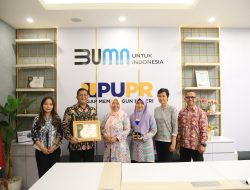 Jasa Tirta II Raih Penghargaan Keterbukaan Informasi Publik 2023 Kategori BUMN Informatif