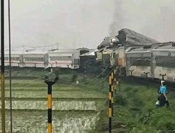 Seluruh Penumpang KA Selamat, Korban Cedera Dibawa Ke RS Terdekat
