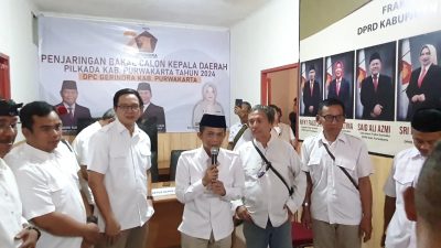 Daftar ke Partai Gerindra Purwakarta, Om Zein Dikawal Relawan dan 17 Ketua PAC