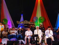 Dihadapan Ribuan Masyarakat, Dedi Mulyadi Deklarasikan Pasangan Bupati Purwakarta 2024 Om Zein dan Bang Ijo