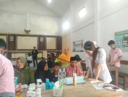 Calon Bupati Purwakarta Om Zein Terus Begerak Layani Masyarakat Melalui Pengobatan Gratis