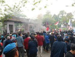 Jaga Demokrasi, Mahasiwa Purwakarta Gelar Aksi Kawal Putusan MK