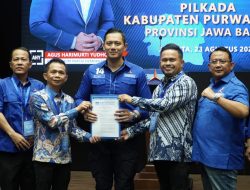 Ketum Partai Demokrat AHY, Serahkan Surat Rekom Dukungan untuk Om Zein dan Bang Ijo maju Pilkada Purwakarta