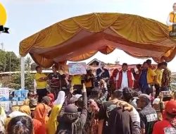 Ribuan Masyarakat Purwakarta Antusias Meriahkan Jalan Cantik Bersama Anne-Budi di Situ Cikumpay
