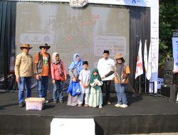 Jasa Tirta II Berikan Bantuan Sembako untuk Warga Prasejahtera