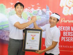 Program Ngosrek Purwakarta Raih Rekor MURI: Kerja Bakti Bersih Jalan oleh Peserta Terbanyak